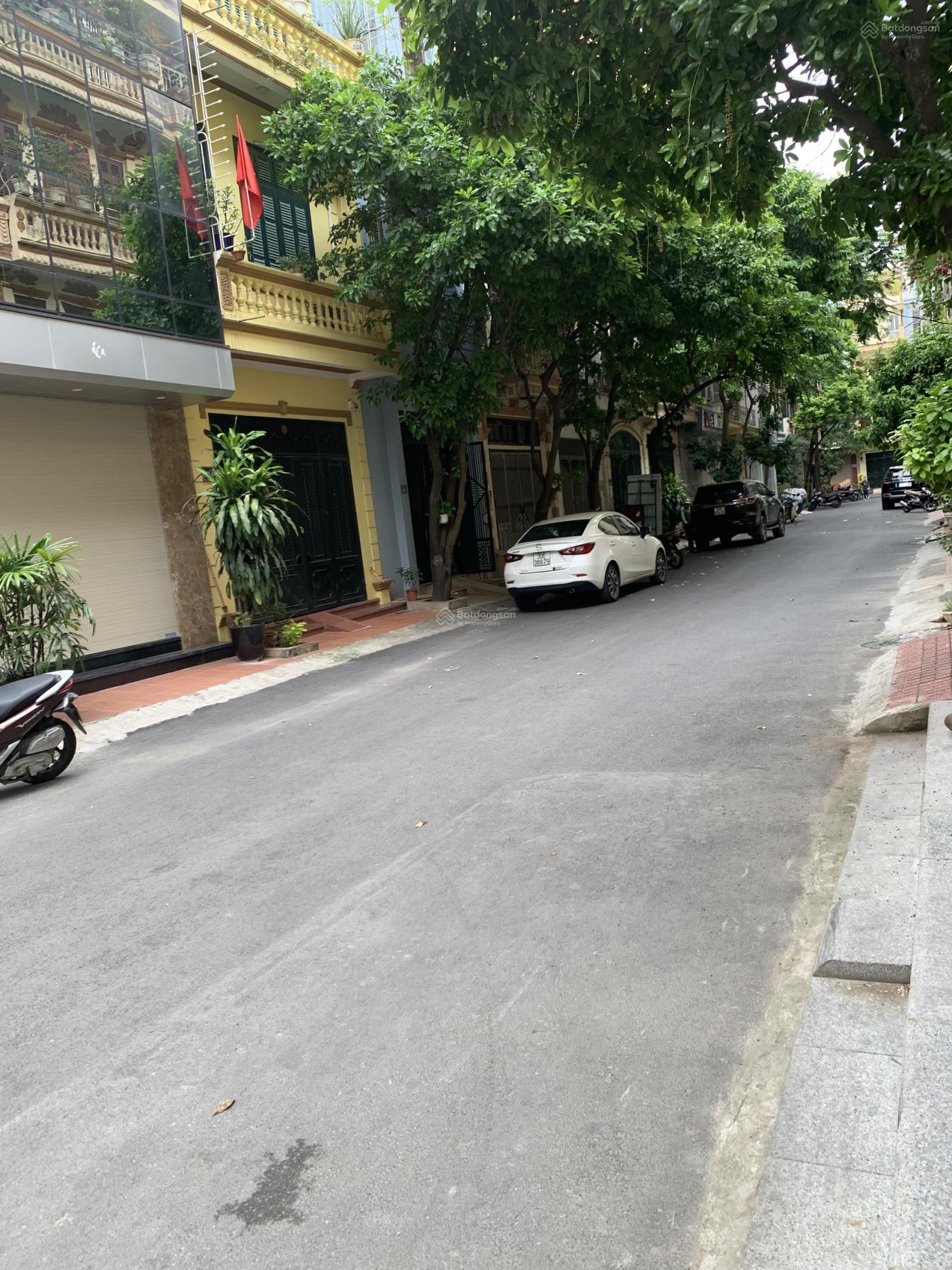 Cho thuê nhà phân lô phố Khuất Duy Tiến Thanh Xuân: 70m2 - 5 tầng - ô tô đỗ thoải mái - 16tr/th