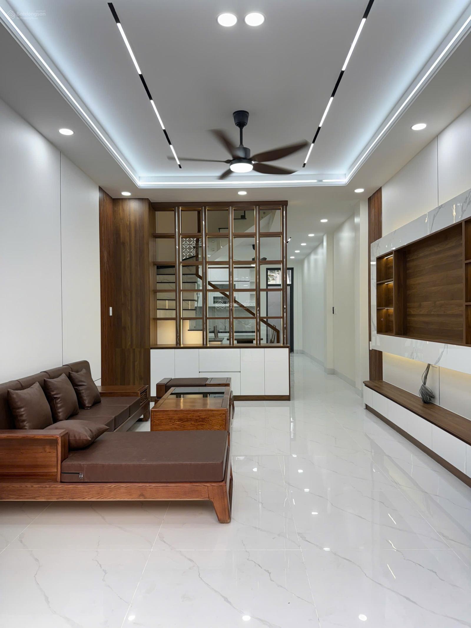 Nhà 3 tầng khu XD đồng bộ cao cấp có bảo vệ