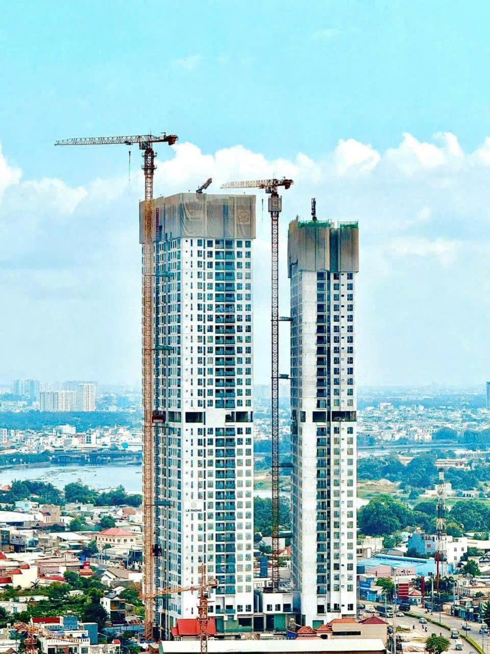 Bán căn 1PN + Tầng Trung View Hồ Bơi, Gía 3.08 tỷ (đã VAT) Góp 10tr/tháng. LH Nguyên 0375 653 ***