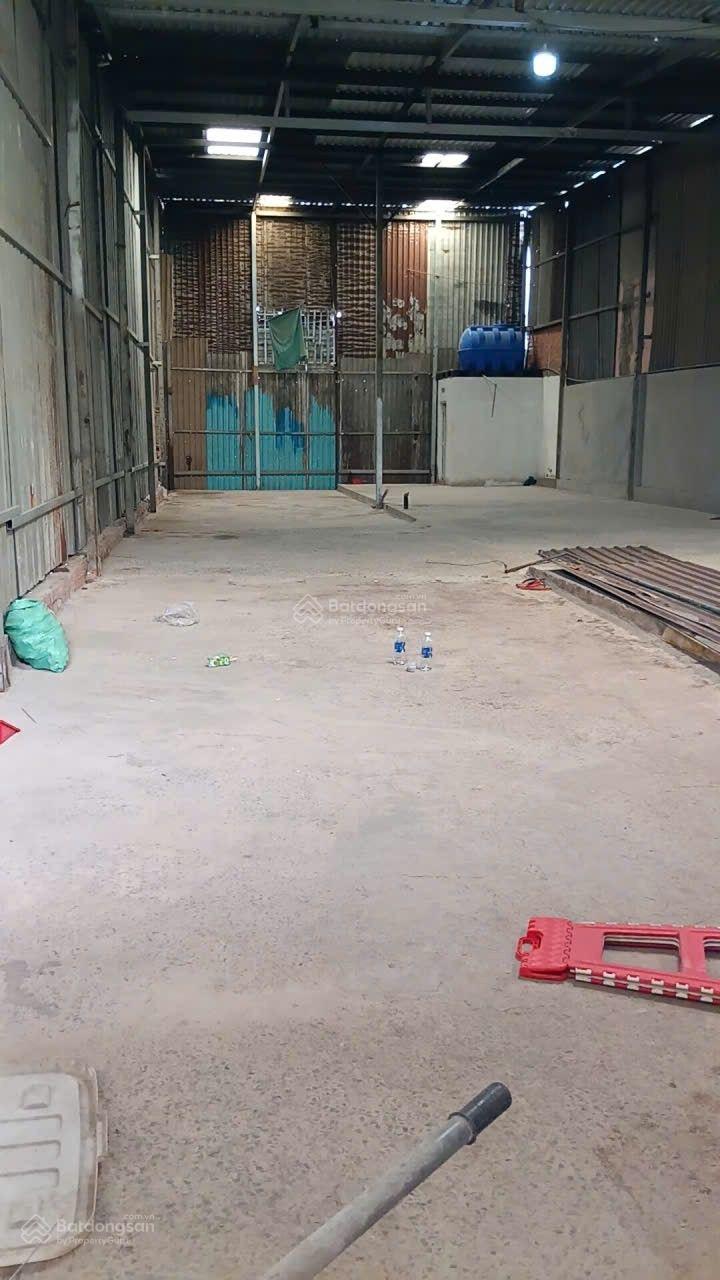 Cho thuê kho xưởng 75m2 giá 5 triệu, điện 3pha, tại Quách Điêu VLA BC đường xe tải