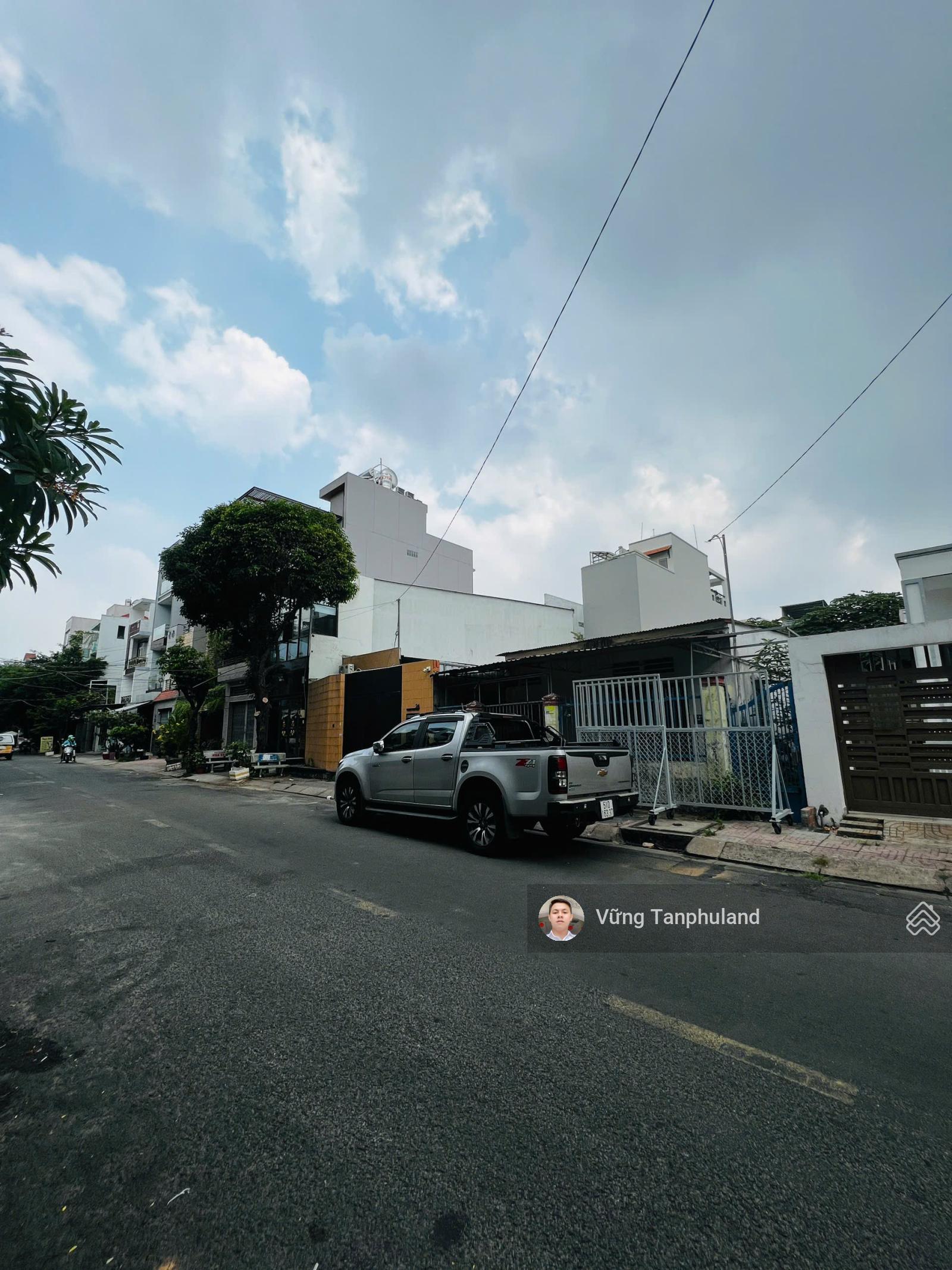 Bán nhà mặt tiền đường Huỳnh Văn Một, Phường Hiệp Tân, Quận Tân Phú. 16mx20m, giá 47 tỷ