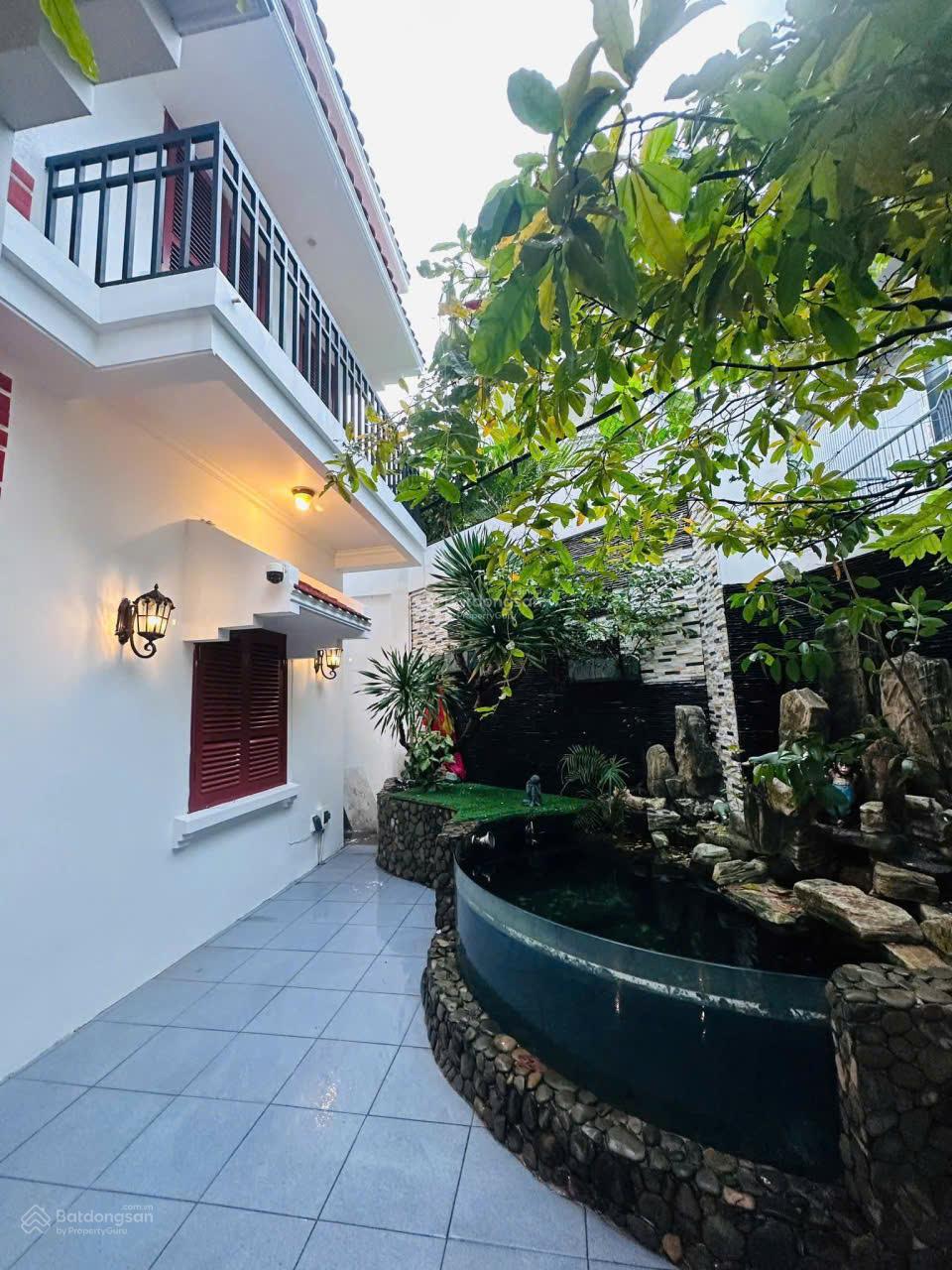 Bán biệt thự mini 2 tầng sân vườn siêu đẹp ngay ngã tư Quang Trung - Đống Đa, vị trí vàng