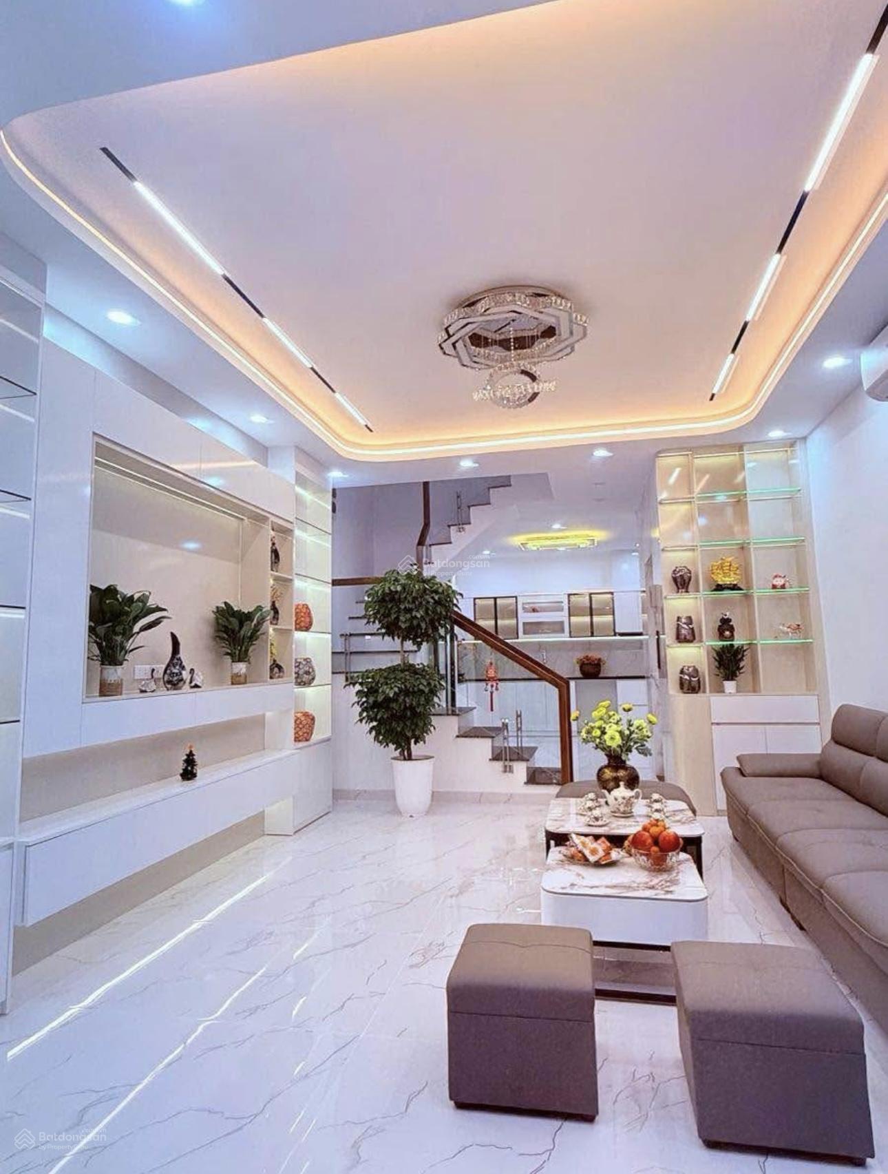 Hiếm! Phố Trung Phụng 30m ra phố ngõ thông, gần bãi đỗ ô tô, trước nhà thoáng sáng, full NT 42m2*5T