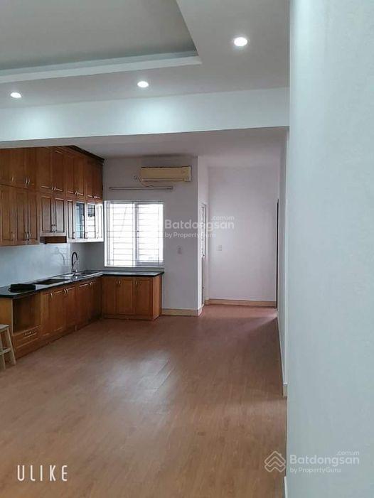 Bán căn hộ chung cư 2 ngủ KĐT Việt Hưng. 75m2, sẵn sổ