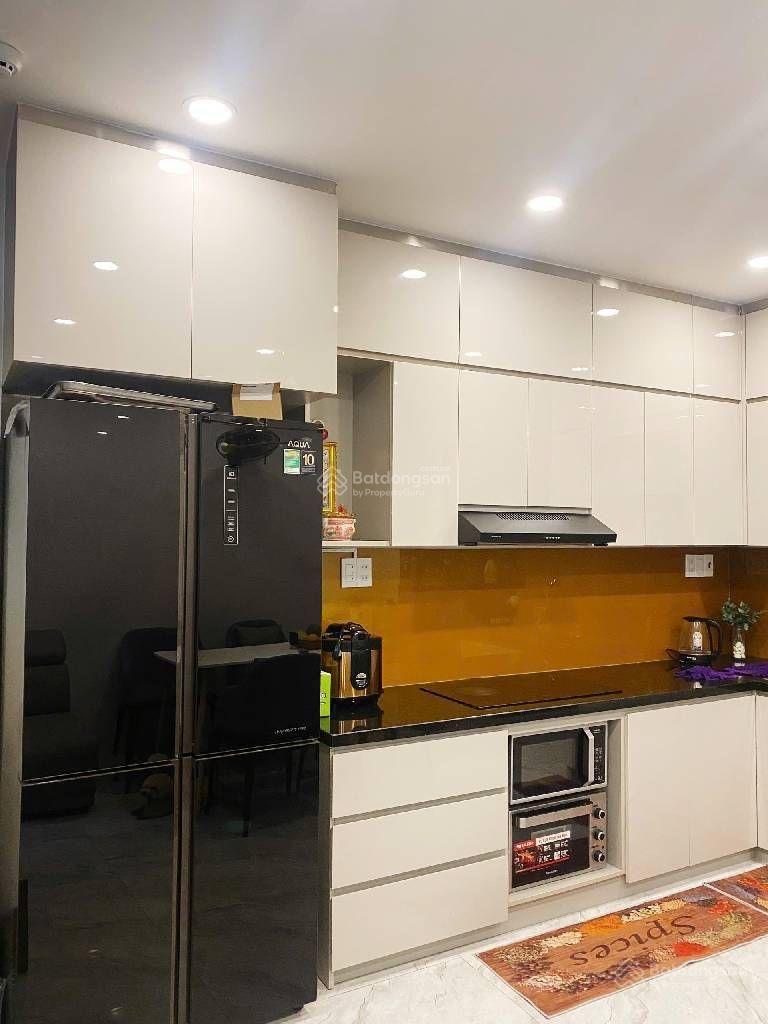 GIÁP TÂN PHÚ, NGAY LÊ VĂN QUỚI BÌNH TÂN, 5 TẦNG BTCT NHÀ ĐẸP Ở LIỀN, 4X16, HẺM 8M- GIÁ 7 TỶ TL