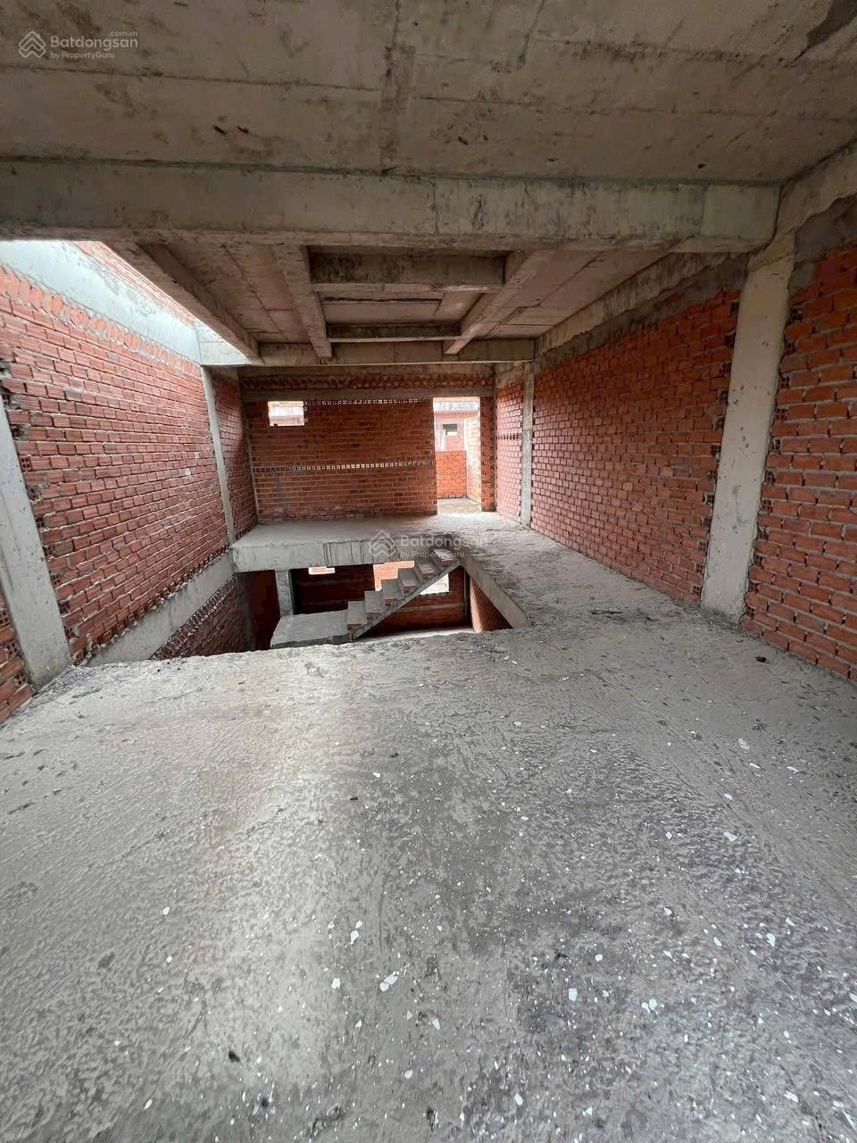 Căn thô 1 trệt 2 lầu Bửu Long - đối diện công viên, gần Trấn Biên. Diện tích 5x19=95m2