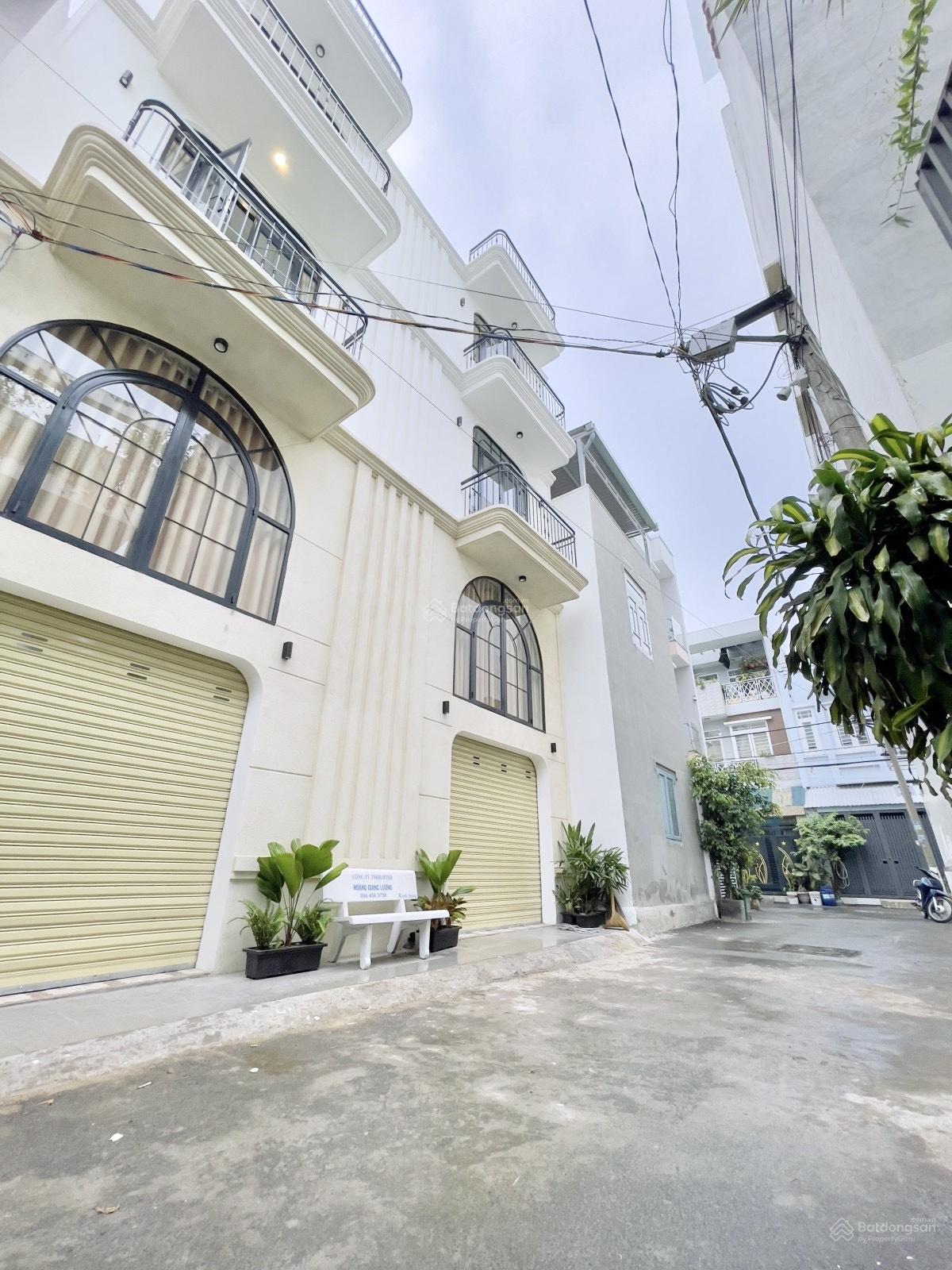 Nhà 2 tầng 97m2, hẻm xe hơi gần Phạm Văn Đồng, chỉ 8.45 tỷ TL.