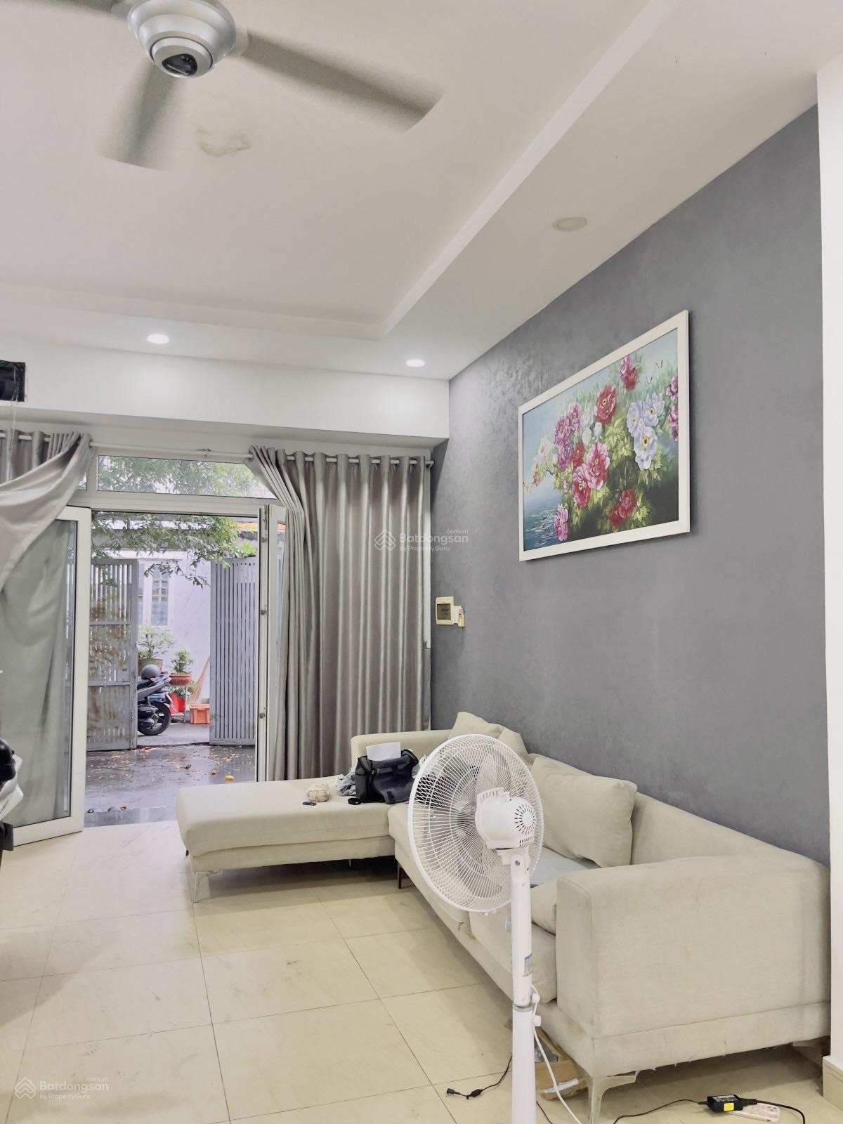 Nhà 2 tầng 97m2, hẻm xe hơi gần Phạm Văn Đồng, chỉ 8.45 tỷ TL. Nhà 2 tầng 97m2, hẻm xe hơi gần Phạm Văn Đồng, chỉ 8.45 tỷ TL.