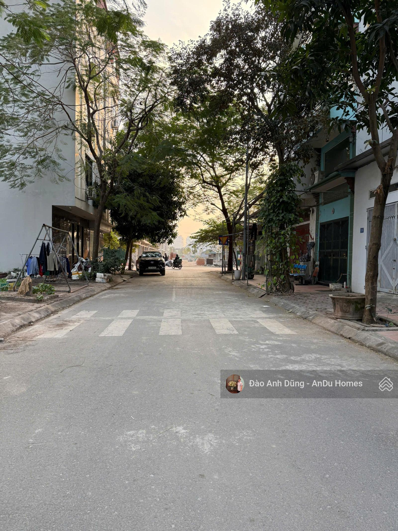 CHỦ GỬI BÁN 1 LÔ DUY NHẤT TÁI ĐỊNH CƯ TRÂU QUỲ, NHANH TAY MUA XONG ĂN TẾT CHỦ GỬI BÁN 1 LÔ DUY NHẤT TÁI ĐỊNH CƯ TRÂU QUỲ, NHANH TAY MUA XONG ĂN TẾT