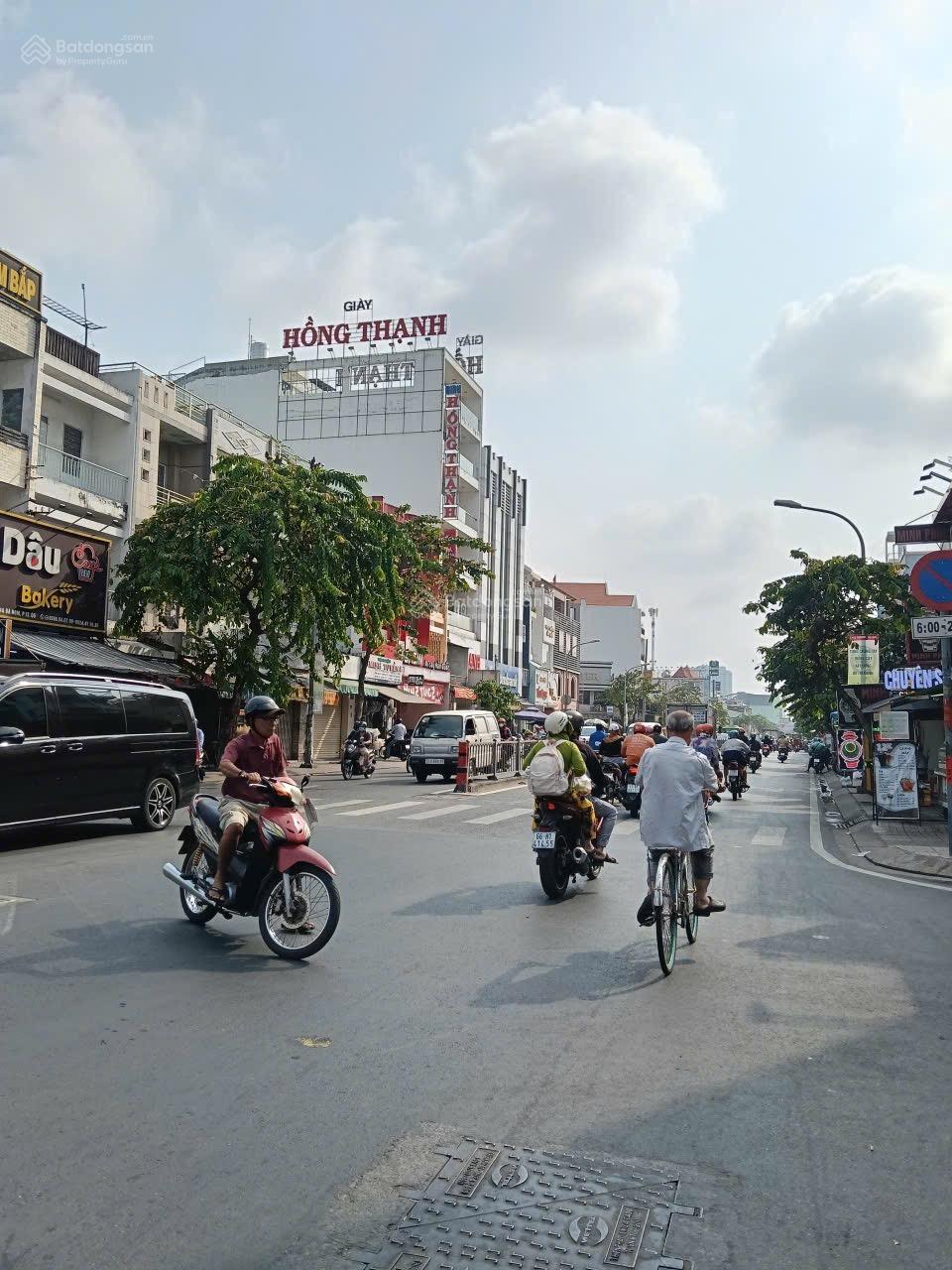 Cho thuê nhà mặt tiền ngang 5m đường Bà Hom P13 Q6