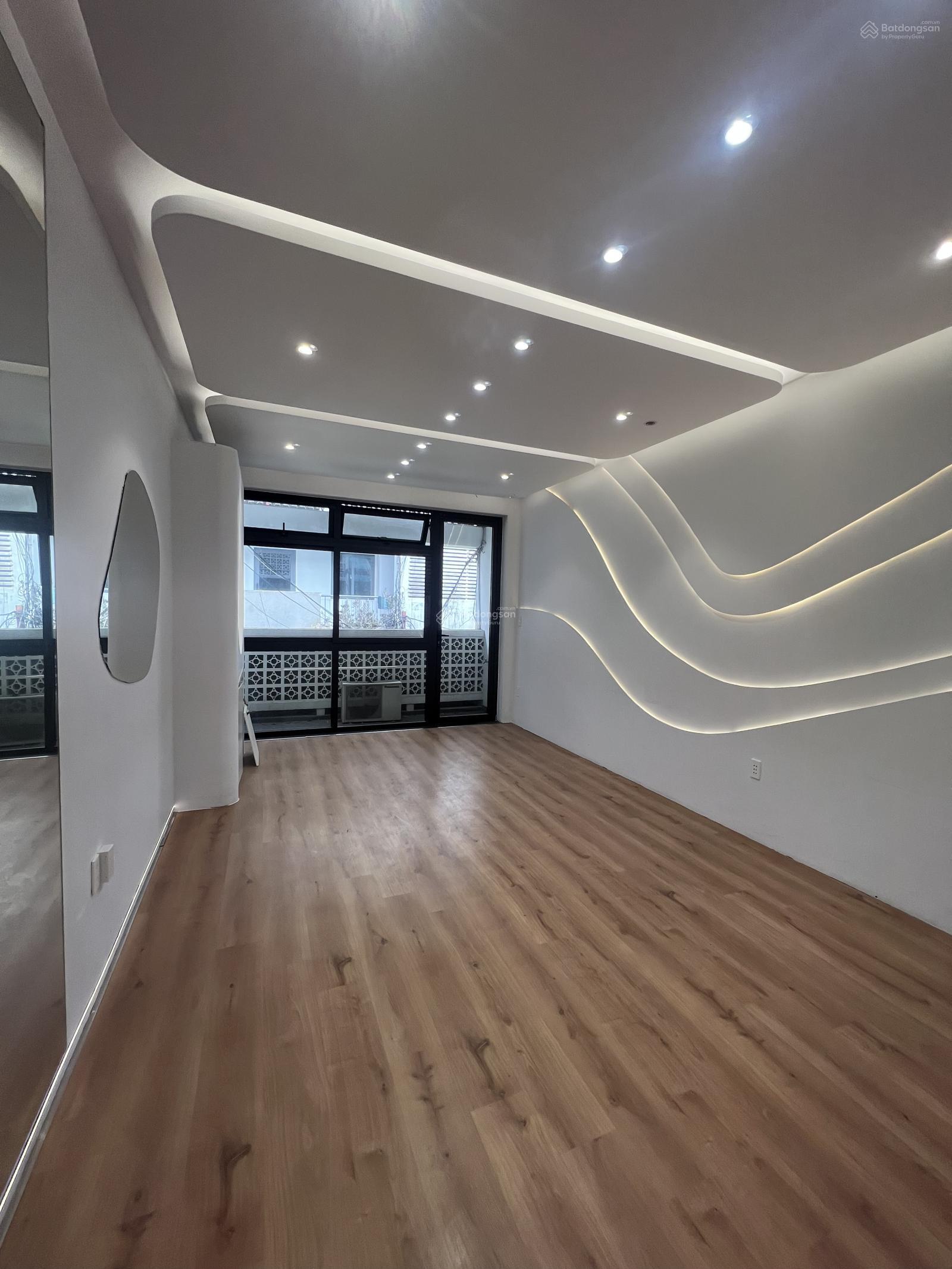 Cho thuê nguyên căn. Xe oto đậu trong nhà.phường tân định.Quận 1.(dt.4x16 ) 2 lầu.36tr. Cho thuê nguyên căn. Xe oto đậu trong nhà.phường tân định.Quận 1.(dt.4x16 ) 2 lầu.36tr.