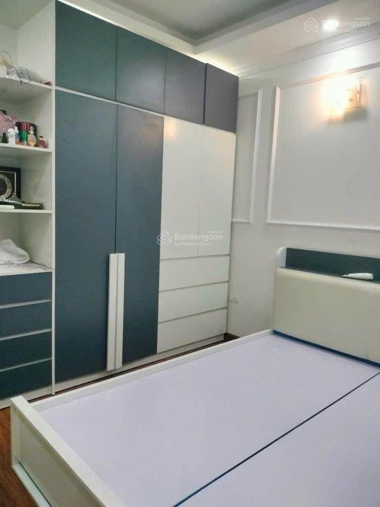 Nhà cực rẻ - mua xong lãi luôn 500tr.
Nhà Quận Ủy Bắc Từ Liêm 35m2 4 tầng giá hơn 6 tỷ Sổ đỏ CC