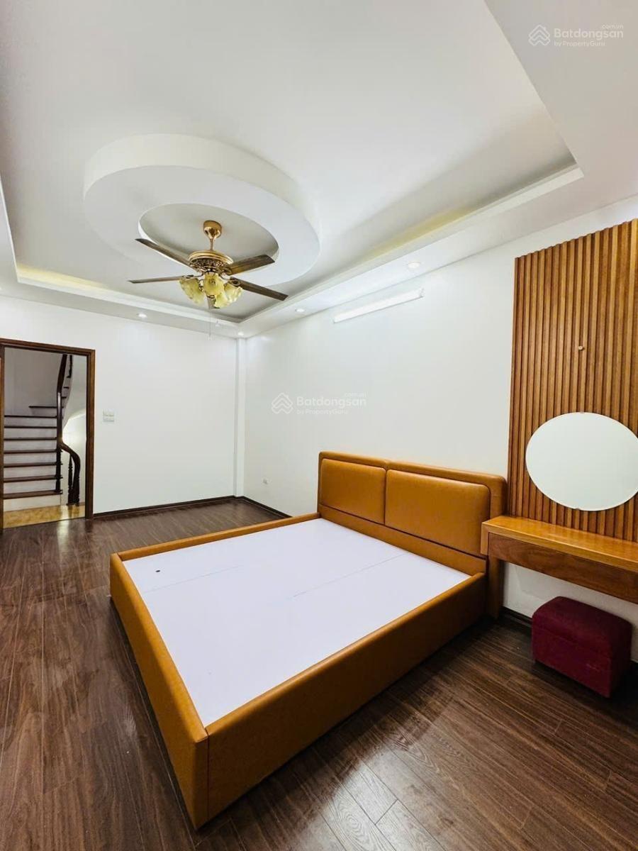 Cực hiếm! Nhà dòng tiền Hồ Tùng Mậu, 42m2*4T, 7 phòng, dân xây ở ngay, ngõ 3 gác, doanh thu 300tr