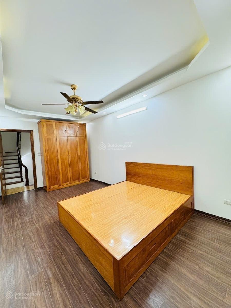 Cực hiếm! Nhà dòng tiền Hồ Tùng Mậu, 42m2*4T, 7 phòng, dân xây ở ngay, ngõ 3 gác, doanh thu 300tr