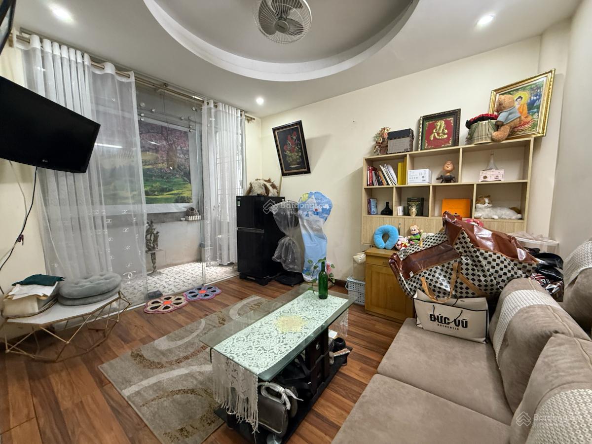 Ngõ rộng 2 thoáng, gần oto, dân xây full NT. Tiện ích, dân trí cao. Dt 59m 5T mt5,2m giá 15,9 tỷ