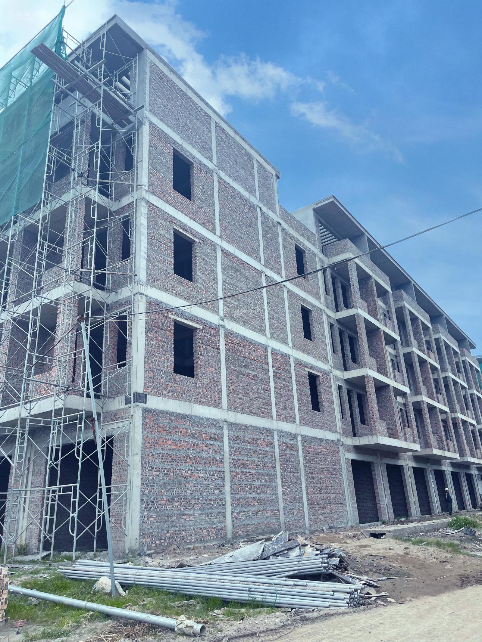 BÁN NHÀ LIỀN KỀ FUJISAN ĐÔNG TRIỀU 3,5 TỶ XÂY SẴN 5 TẦNG DIỆN TÍCH 80M2