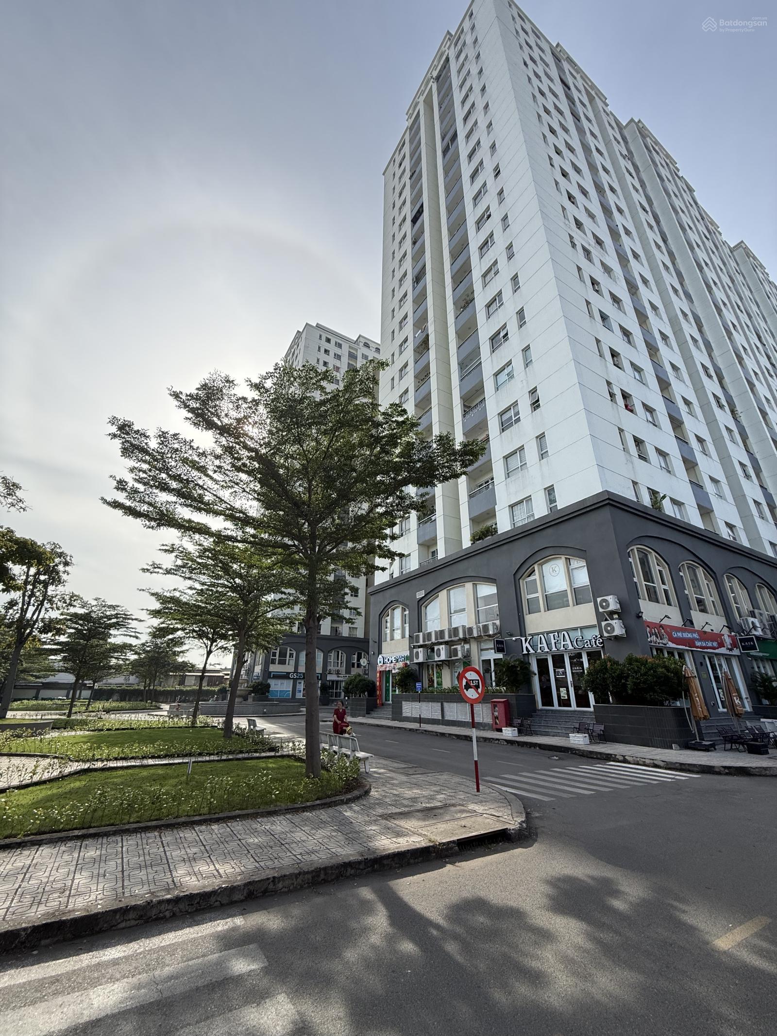 Chủ nhà bán 2 Căn 62m2; Tầng 6 Giá 2,6 tỷ/ Tầng cao - Đông nam - Giá 2,650 tỷ. LH Xem: 0909 086 ***