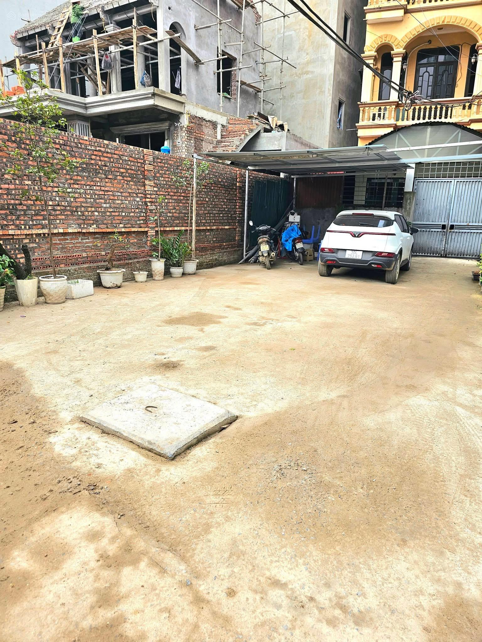 Chỉ từ 7 tỷ nhà Đông Ngạc 31m2 5 tầng - Thang Máy
Ô tô đỗ Cổng!!!
LH 0934 503 ***