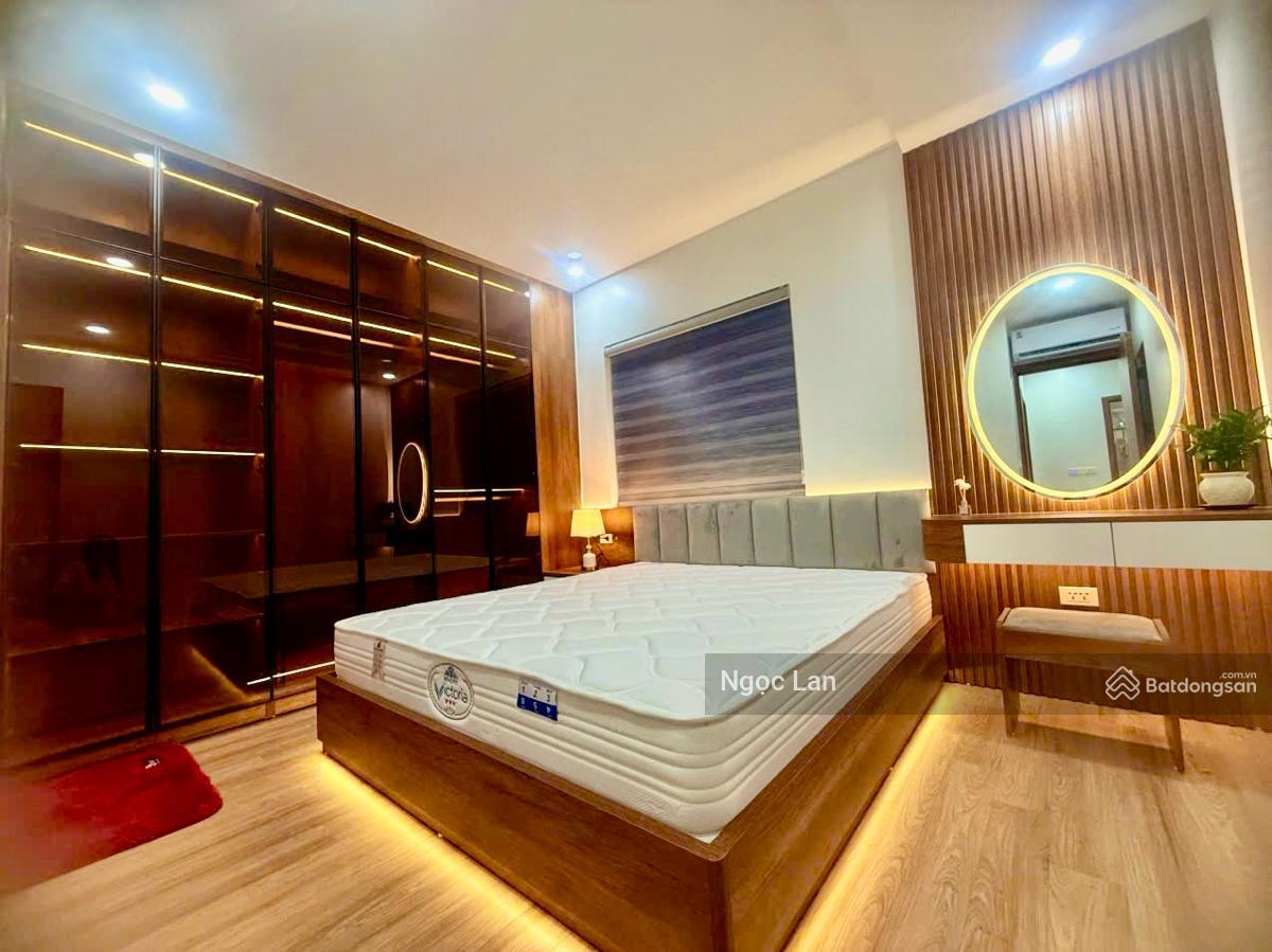 Siêu hót mua là lãi 110m2 sổ đỏ tầng 2 Phương Mai nhà đẹp 4ngủ 2 vs ô tô đỗ cửa, trung tâm Đống Đa