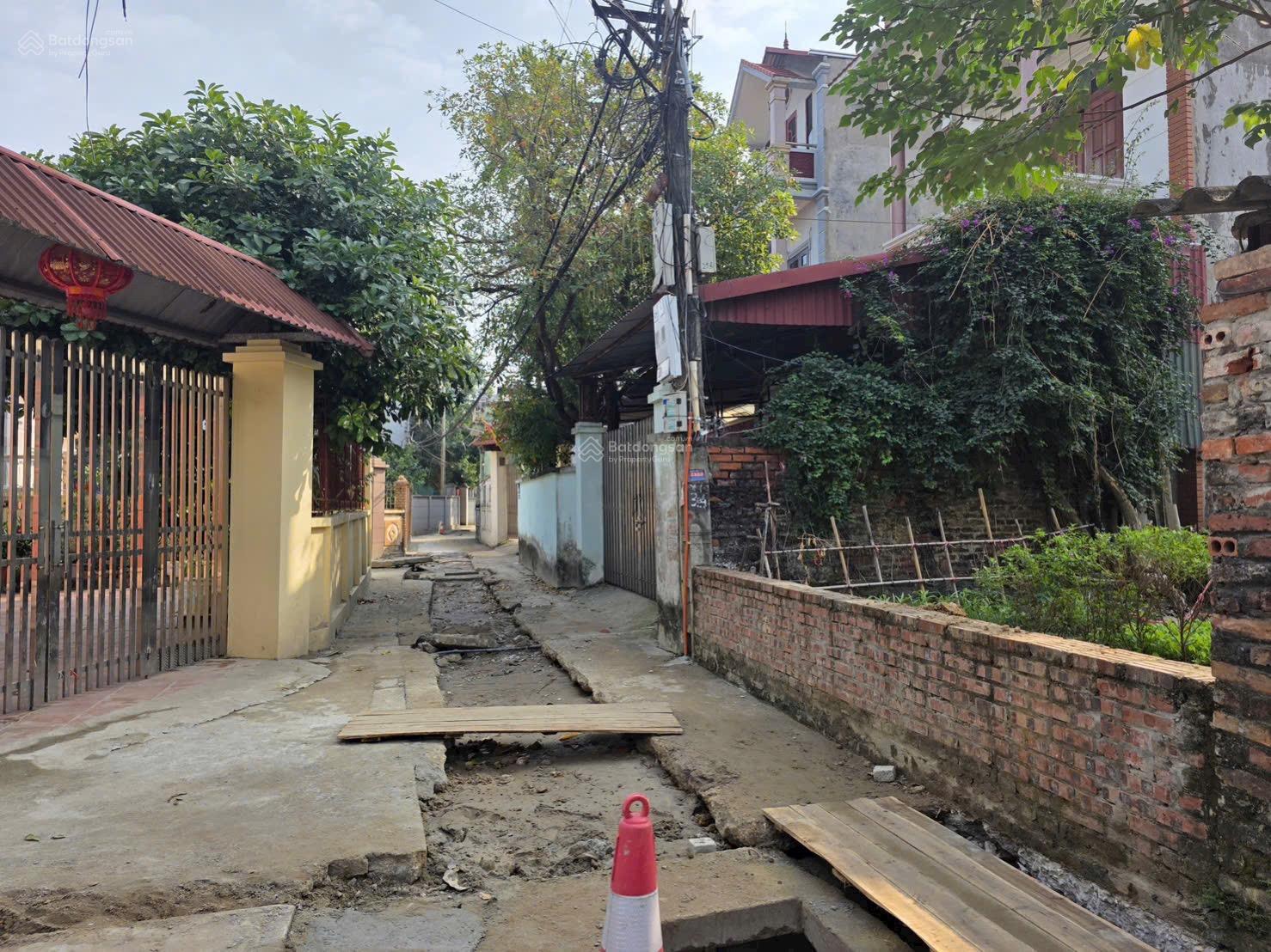 Xóm Trong - Uy Nỗ - Đông Anh - oto 7 chỗ thông giá chỉ 82tr/m2 S: 60m2 MT 5m khổ vuông Xóm Trong - Uy Nỗ - Đông Anh - oto 7 chỗ thông giá chỉ 82tr/m2 S: 60m2 MT 5m khổ vuông