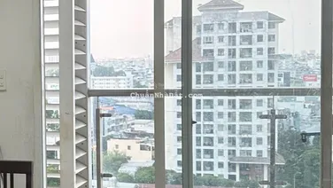 Chung cư Hoa Sen lầu thấp, 2 phòng ngủ sổ hồng sẵn đường Lạc Long Quân quận 11 cần bán gấp
