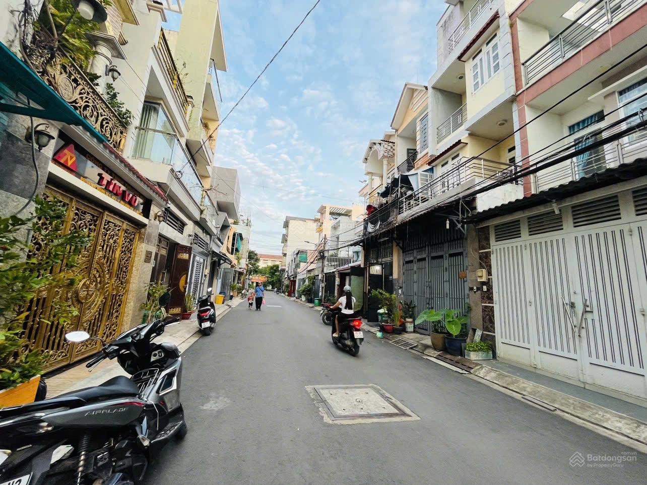 Nhà siêu đẹp có thang máy Hẻm 7m thông phường Phú Thạnh Dt 4,7mx17m 4 tấm giá 13,8 tỷ