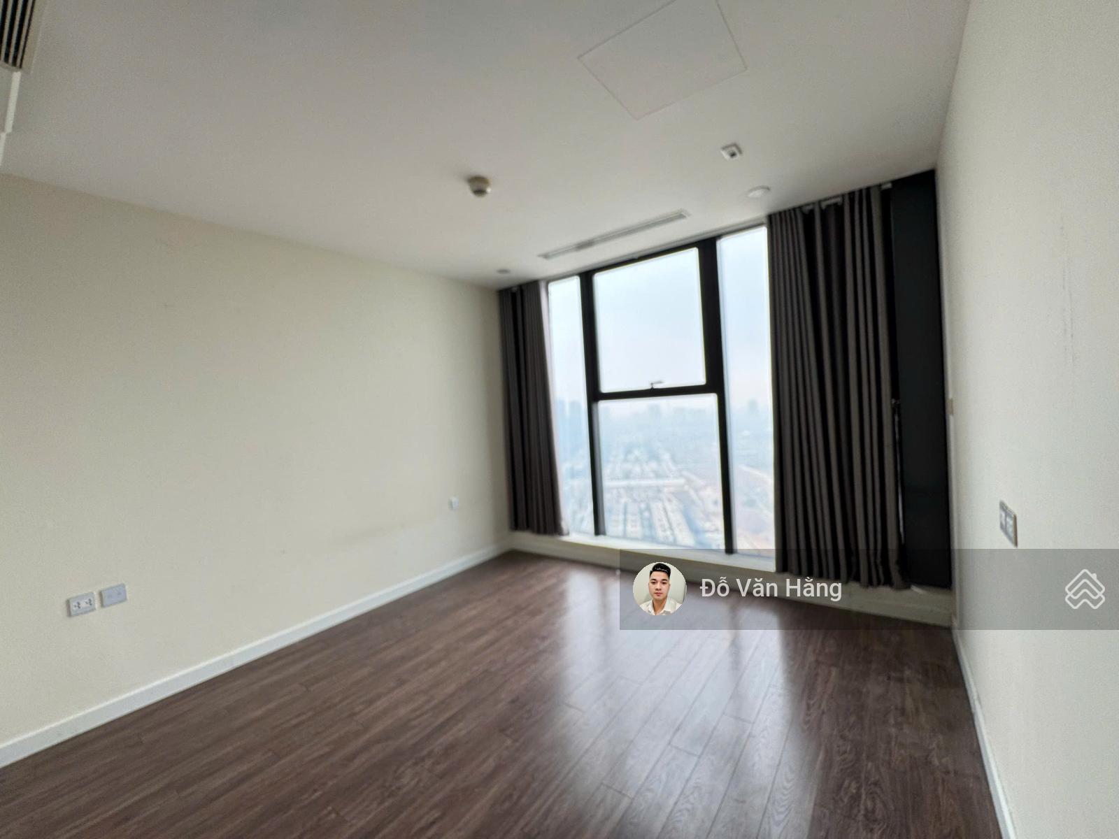 Bán căn duplex Sunshine City 195m2 view công viên ban công Đông Nam - 25 tỷ sổ đỏ sang tên