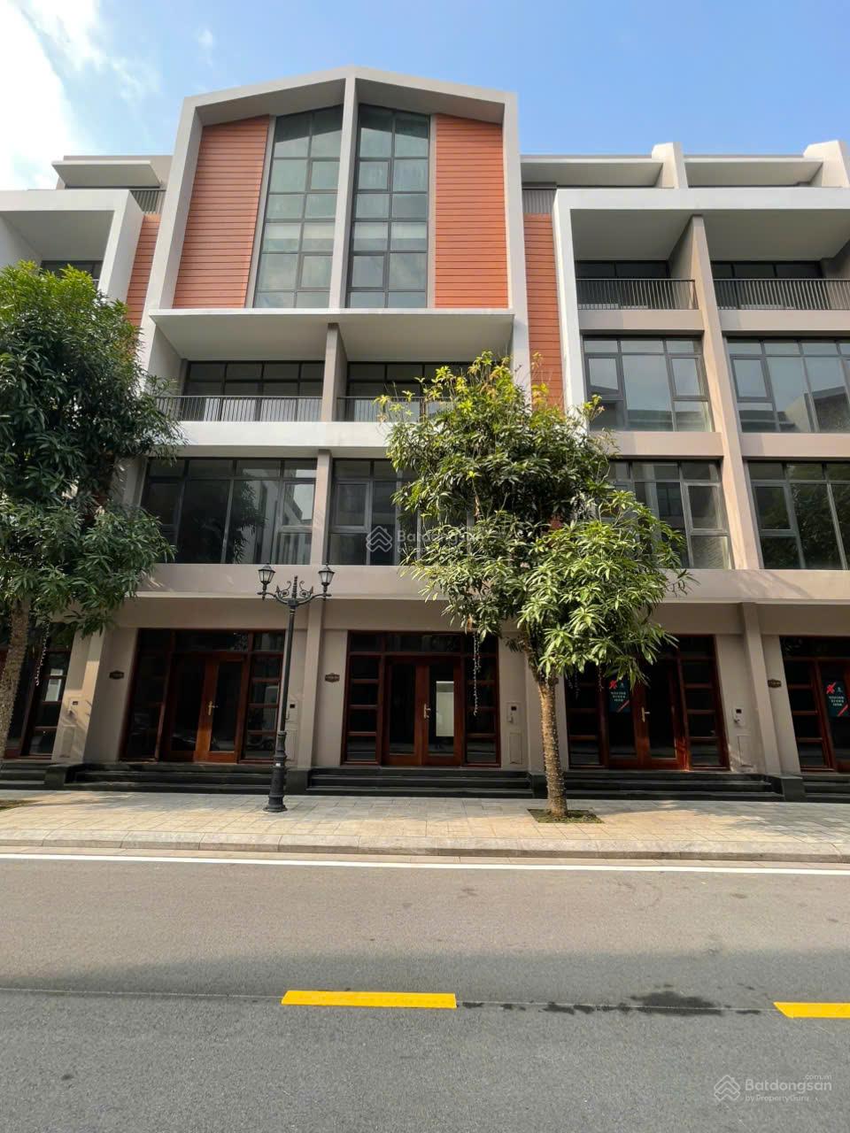 Bán căn liền kề 54m2 mặt tiền 4,5m ngay công viên nước Vin 3 giá chỉ 8.5 tỷ LH: 0911 051 *** Bán căn liền kề 54m2 mặt tiền 4,5m ngay công viên nước Vin 3 giá chỉ 8.5 tỷ LH: 0911 051 ***