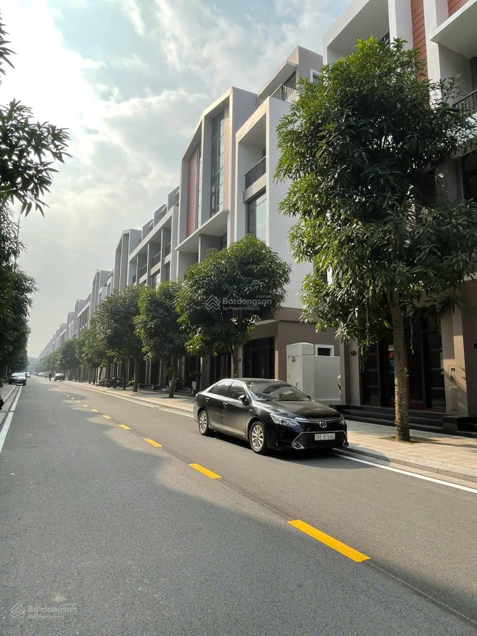 Bán căn liền kề 54m2 mặt tiền 4,5m ngay công viên nước Vin 3 giá chỉ 8.5 tỷ LH: 0911 051 *** Bán căn liền kề 54m2 mặt tiền 4,5m ngay công viên nước Vin 3 giá chỉ 8.5 tỷ LH: 0911 051 ***