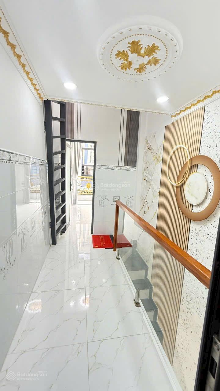 Nhà đẹp giá rẻ 3 tầng BTCT 16.79 m2 Tân Hoà Đông chỉ 2.29 Tỷ