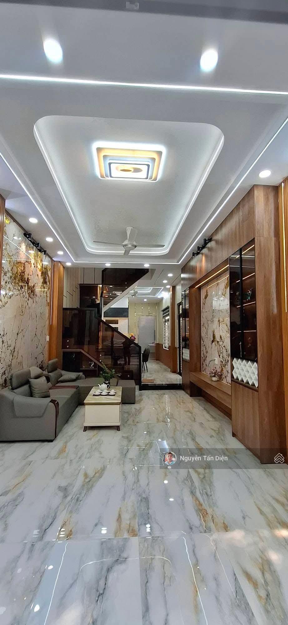 Nhà phố 3 tầng 2 mặt tiền chỉ 5 tỷ 5 thương lượng