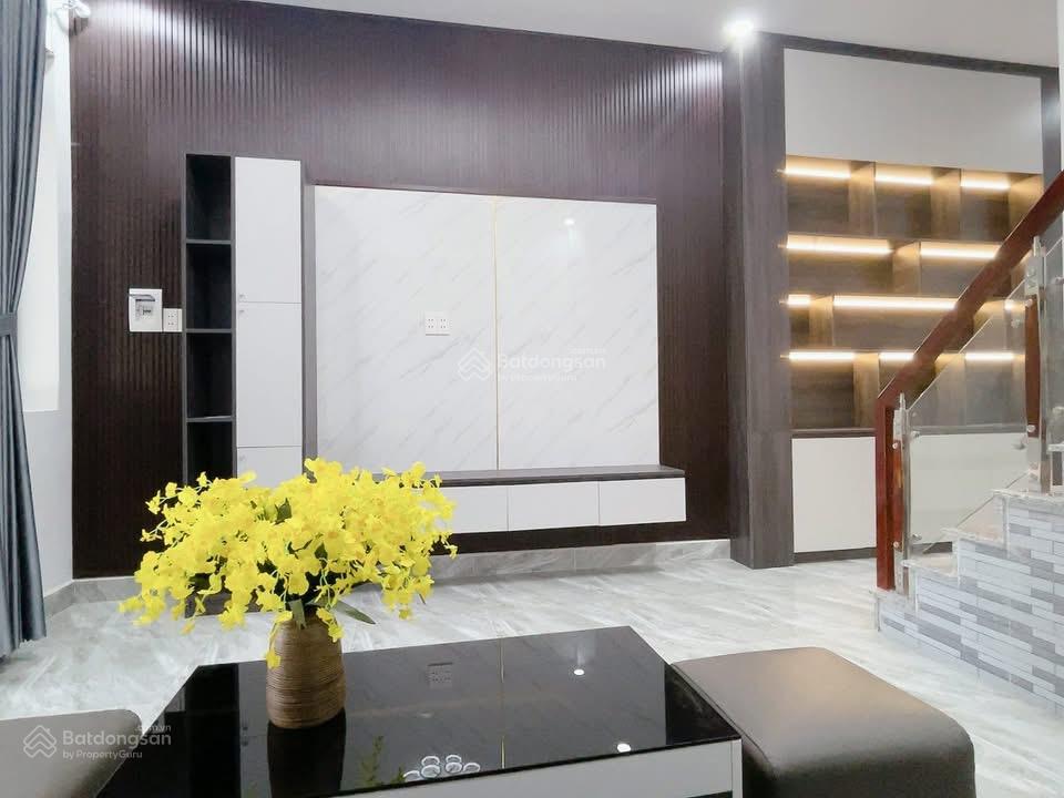 Nhà mặt tiền Ba Thiện, Phước Thạnh, Mỹ Tho. DT:4x17 có 3PN hướng ĐN. Giá 1,65 tỷ TL mạnh