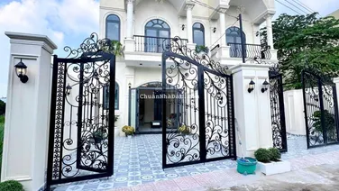 Siêu vị trí - nhà ngay sát Quảng Trường tỉnh, Đạo Thạnh, Mỹ Tho. DT:5x21. Có 3PN. Giá 2,95 tỷ tl
