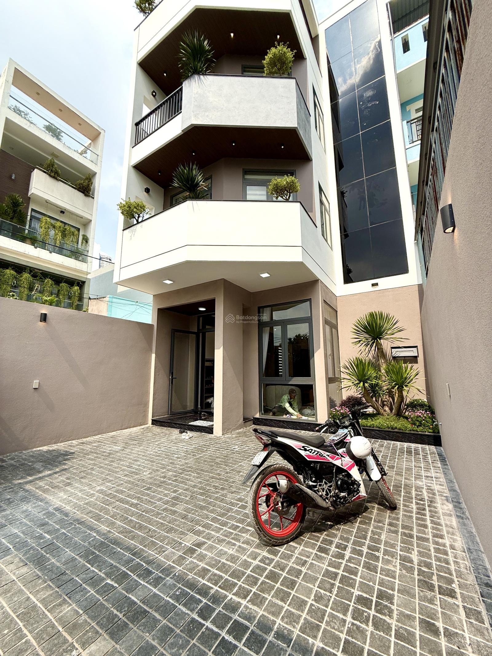 Nhà góc 2MT đường thông Thạnh Lộc 37, DT:6,6x17M, Trệt, 3 Lầu, Sân ô tô, 4PN, P.Thờ, Sân thượng.