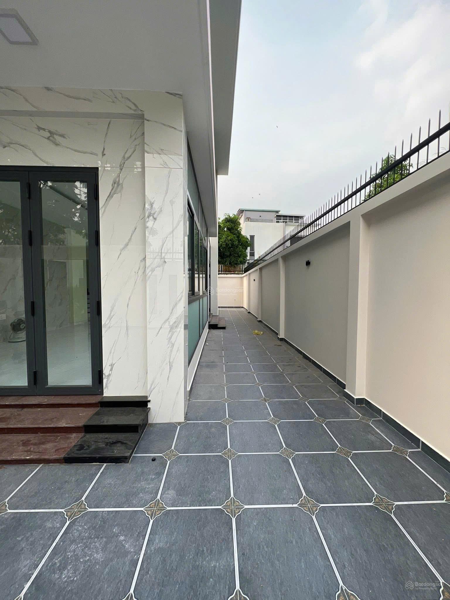 BDS HVL CHO THUÊ BIỆT THỰ GẦN GLOBAL CITY LIÊN PHƯỜNG , Q9 giá 30tr/tháng