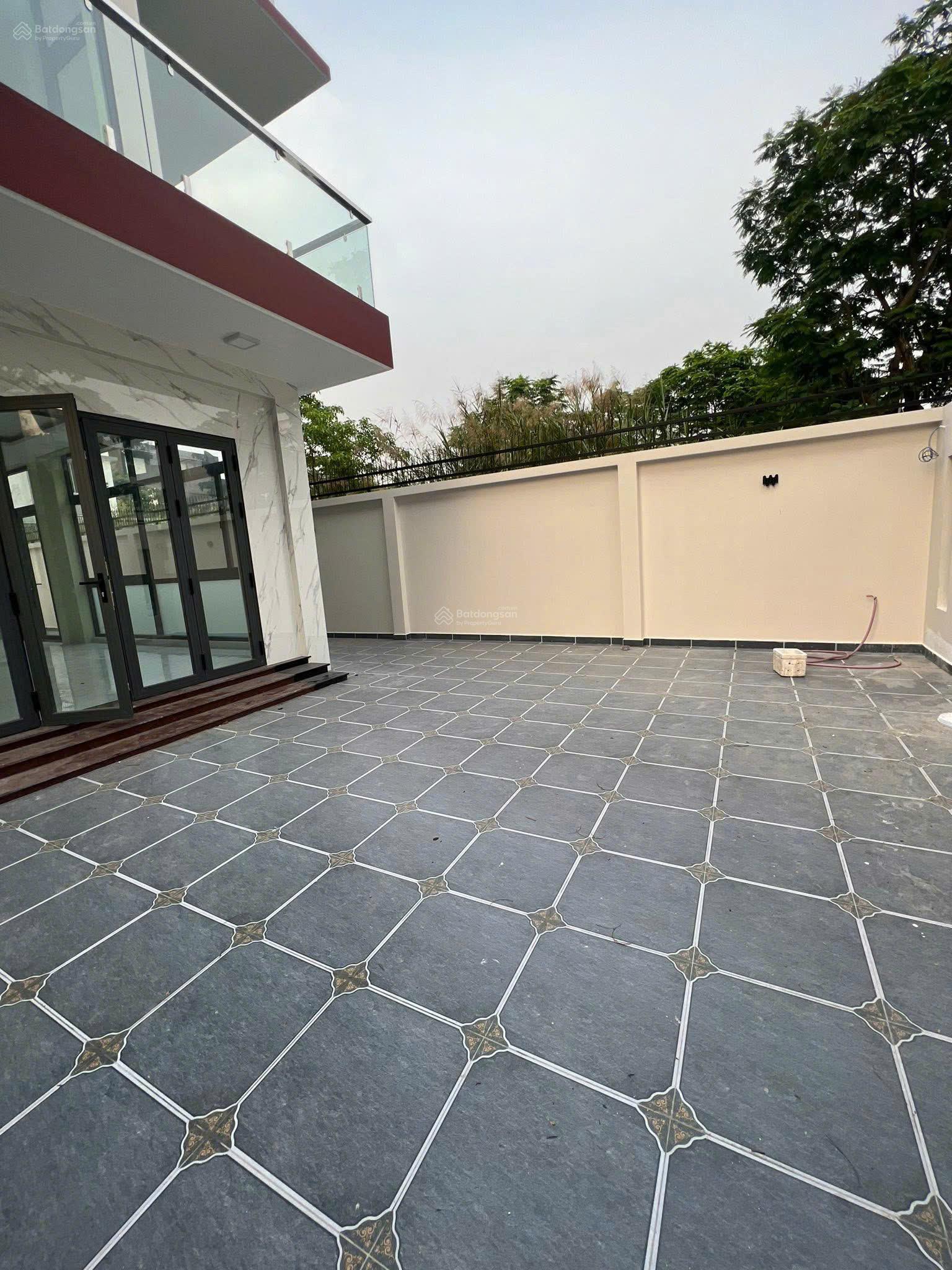 BDS HVL CHO THUÊ BIỆT THỰ GẦN GLOBAL CITY LIÊN PHƯỜNG , Q9 giá 30tr/tháng