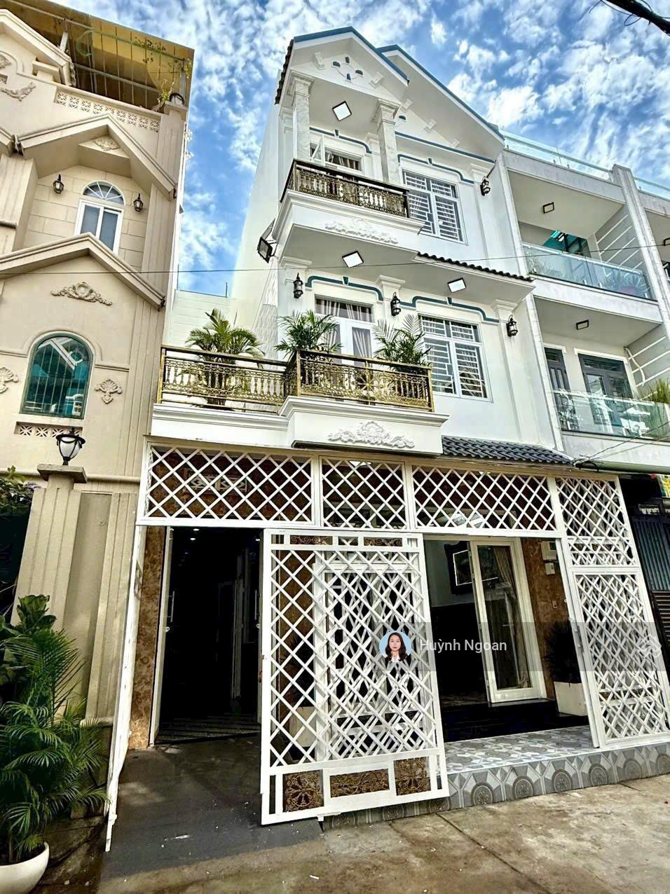 Bán nhà ngay khu UBND hành chánh Nguyễn Bình Nhà Bè DT 86M2 Giá 6Tỷ680 Hàng Hiếm.LH 0909 519 *** Bán nhà ngay khu UBND hành chánh Nguyễn Bình Nhà Bè DT 86M2 Giá 6Tỷ680 Hàng Hiếm.LH 0909 519 ***