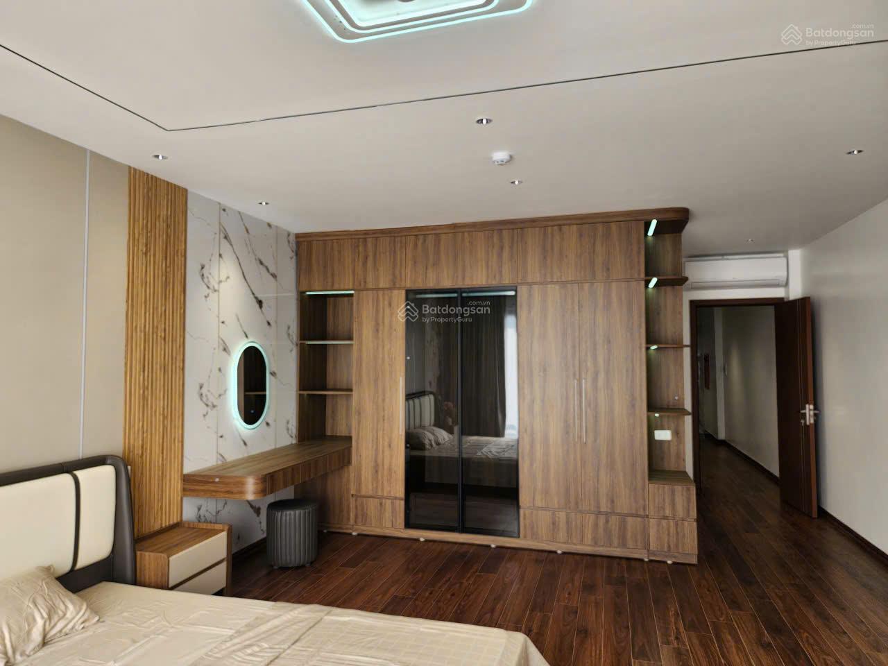 Cần bán căn nhà xây mới 7 tầng có thang máy đường ô tô tránh tại trung tâm khu 918 Phúc Đồng Cần bán căn nhà xây mới 7 tầng có thang máy đường ô tô tránh tại trung tâm khu 918 Phúc Đồng