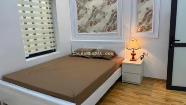 Bán CHTT Đại học Luật tại Phan Văn Trường Dịch Vọng Hà Nội, 38/70m2, nhà vuông vắn, thoáng