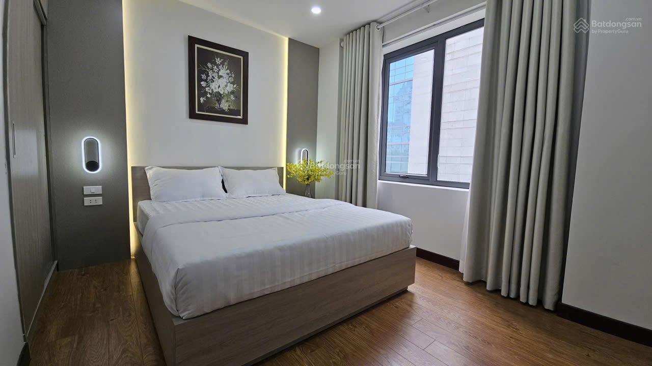 Bán căn hộ 120m2 tk 3 ngủ đường Hoàng Quốc Việt - Giá 11 tỷ