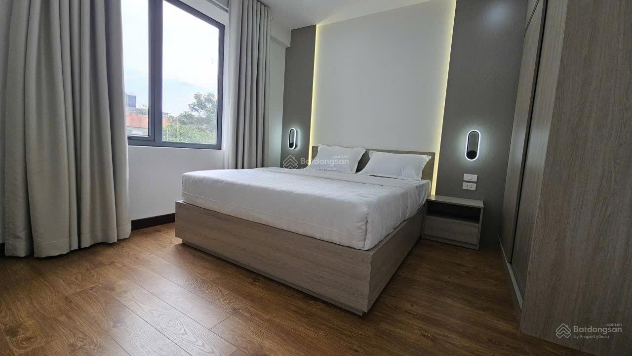 Bán căn hộ 120m2 tk 3 ngủ đường Hoàng Quốc Việt - Giá 11 tỷ