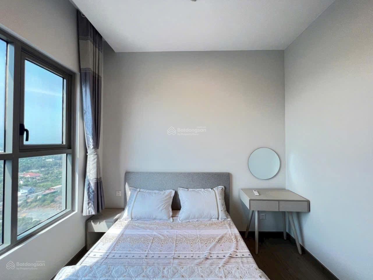 Hương có 2 căn hộ 59m2 chủ nhà gởi bán. Nhà trống 2,650 tỷ. Full nội thất view hồ bơi 2,860 tỷ Hương có 2 căn hộ 59m2 chủ nhà gởi bán. Nhà trống 2,650 tỷ. Full nội thất view hồ bơi 2,860 tỷ