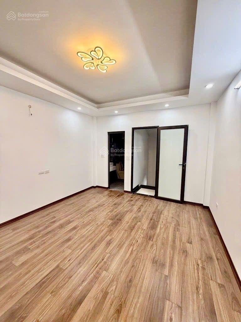 BÁN NHÀ GIA QUẤT, 42M , 3 NGỦ,MỚI TINH ,Ô TÔ ĐỖ CỔNG,GẦN ĐƯỜNG 13.5M, 8XTY BÁN NHÀ GIA QUẤT, 42M , 3 NGỦ,MỚI TINH ,Ô TÔ ĐỖ CỔNG,GẦN ĐƯỜNG 13.5M, 8XTY