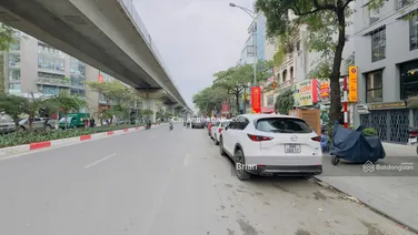 Chính chủ bán tòa CCMN Hào Nam DT 70m2,MT 5.8m,8 tầng thang máy, 2 thoáng, cho thuê 110 triệu/tháng