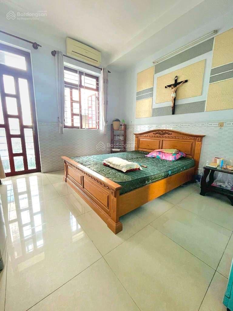 Bán nhà riêng Nguyễn Thị Nhỏ, 7,9 tỷ, 40m2, 5PN, 4WC, giá tốt