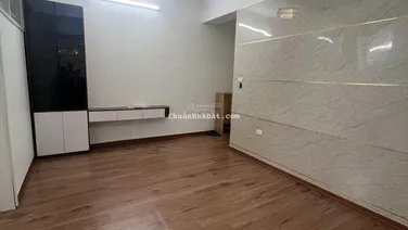 Bán CHCC tại ngõ 123 Trần Đăng Ninh, Cầu Giấy
62m2, 2, 1vs. Giá hợp lý: 5,4 tỷ, phí thuế thoả thuận