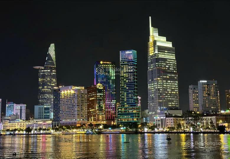 Góc 2 Mặt Tiền Kinh Doanh Ngay Nguyễn Thị Thập (DT: 10x20m) Hầm 5 Tầng-HĐT: 210 tr/th - Giá 67 tỷ