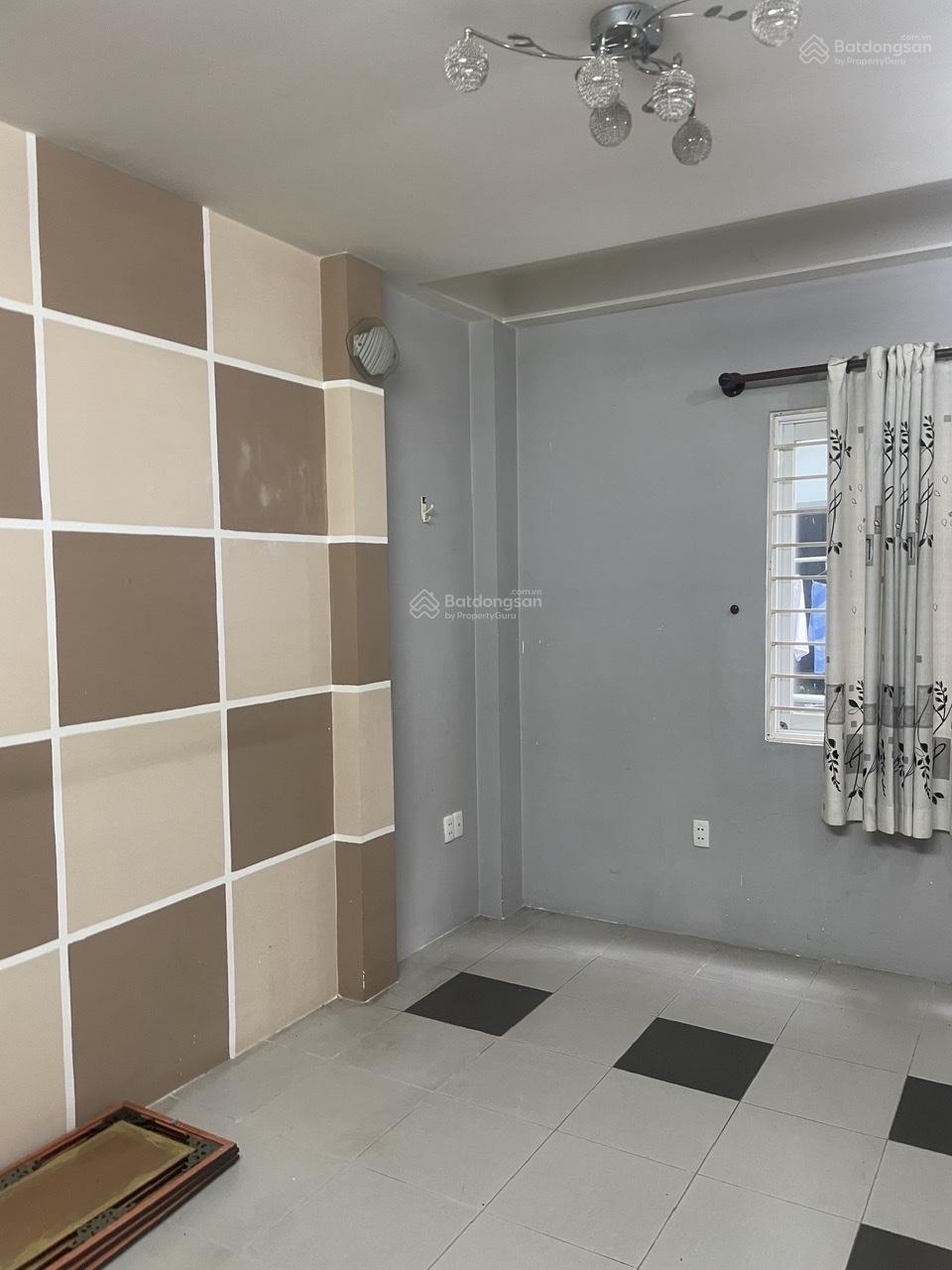 Cho thuê nhà Nguyên Căn KDC Nam Long, ngay ngã tư Ga, 1 trệt 3 lầu 4PN + 5wc, ưu tiên lâu dài