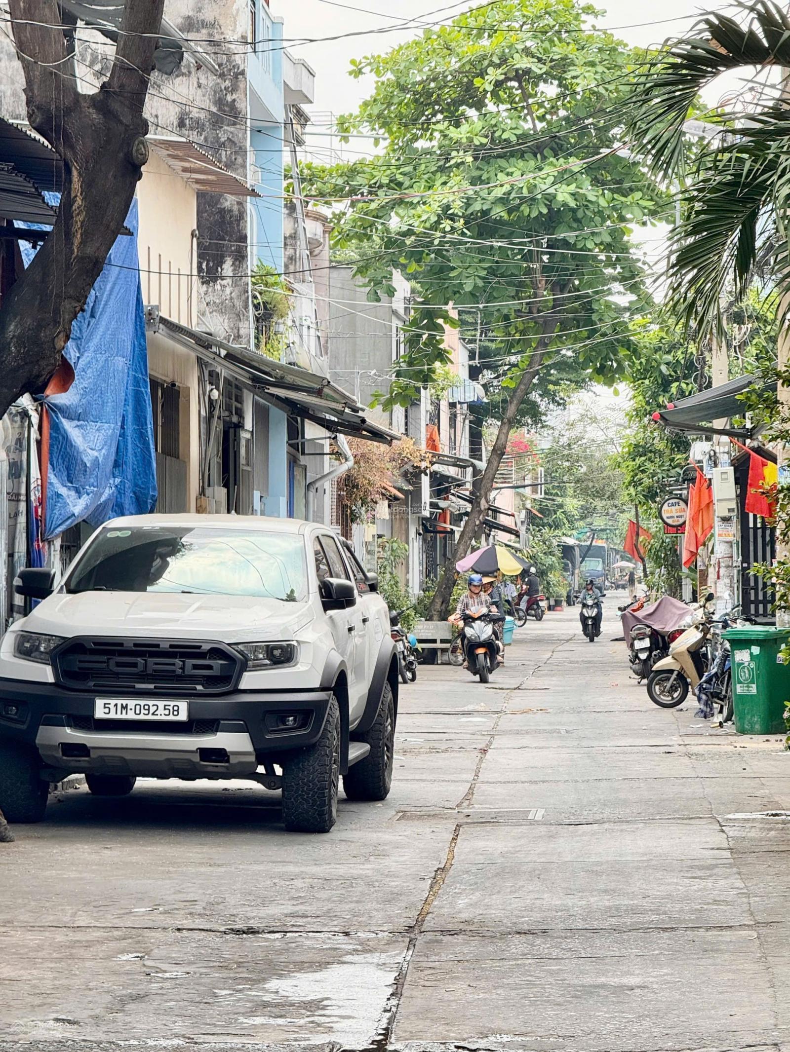 BÁN NHÀ MẶT TIỀN ĐƯỜNG SỐ 1A BHH A, Q. BÌNH TÂN
Sát Đường Số 4 Gò Xoài Diện tích: 4 x 10m