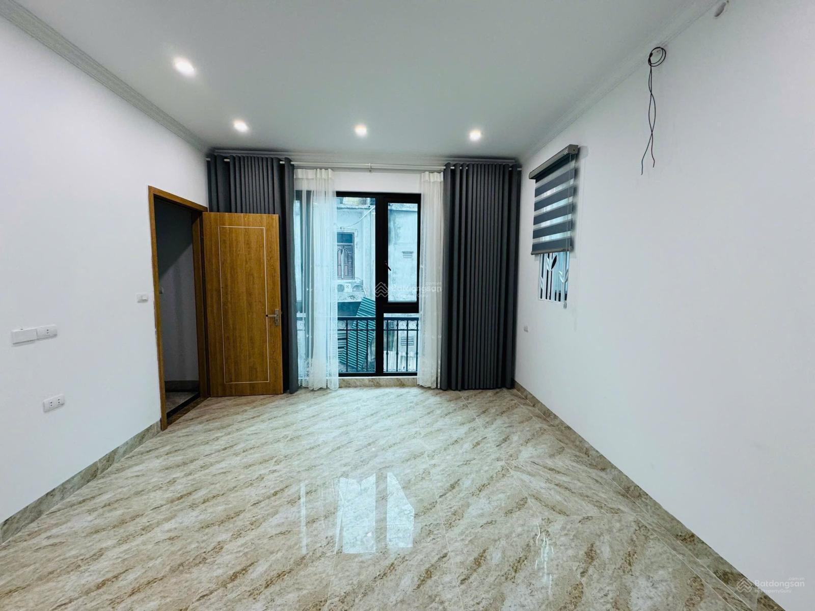 Bán gấp nhà riêng 5 tỷ, 32m2 tại Đại Mỗ, Nam Từ Liêm, Hà Nội